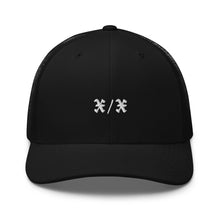 Load image into Gallery viewer, X/X TRUCKER HAT