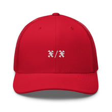 Load image into Gallery viewer, X/X TRUCKER HAT